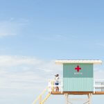 Urheberrechtsverletzung, Markenverletzung / Life-Guard am Strand auf seinem Watch-Tower