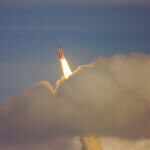 Ideen / Low-Angle-Fotografie des Red Space Shuttles
