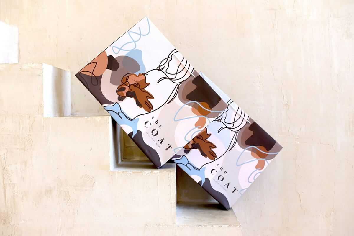 Kundengeschenke: Wie du mit kleinen Gesten echte Kundenbindung schaffst Kundengeschenke / Hochwertig gestaltete Geschenkbox mit abstraktem Muster als Beispiel für modernes Kundengeschenk